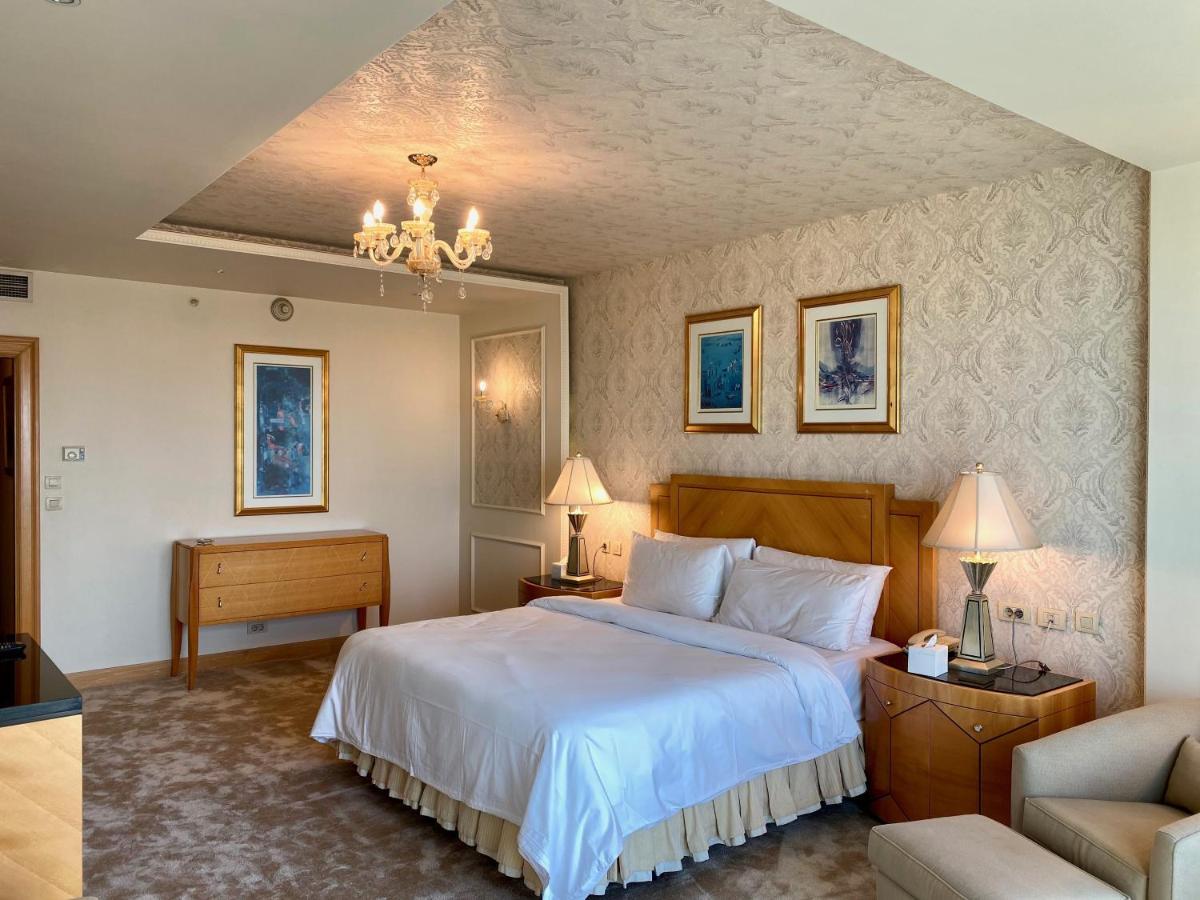 Chez Haytham At Four Seasons Nile Plaza Residential Suite Kahire Dış mekan fotoğraf
