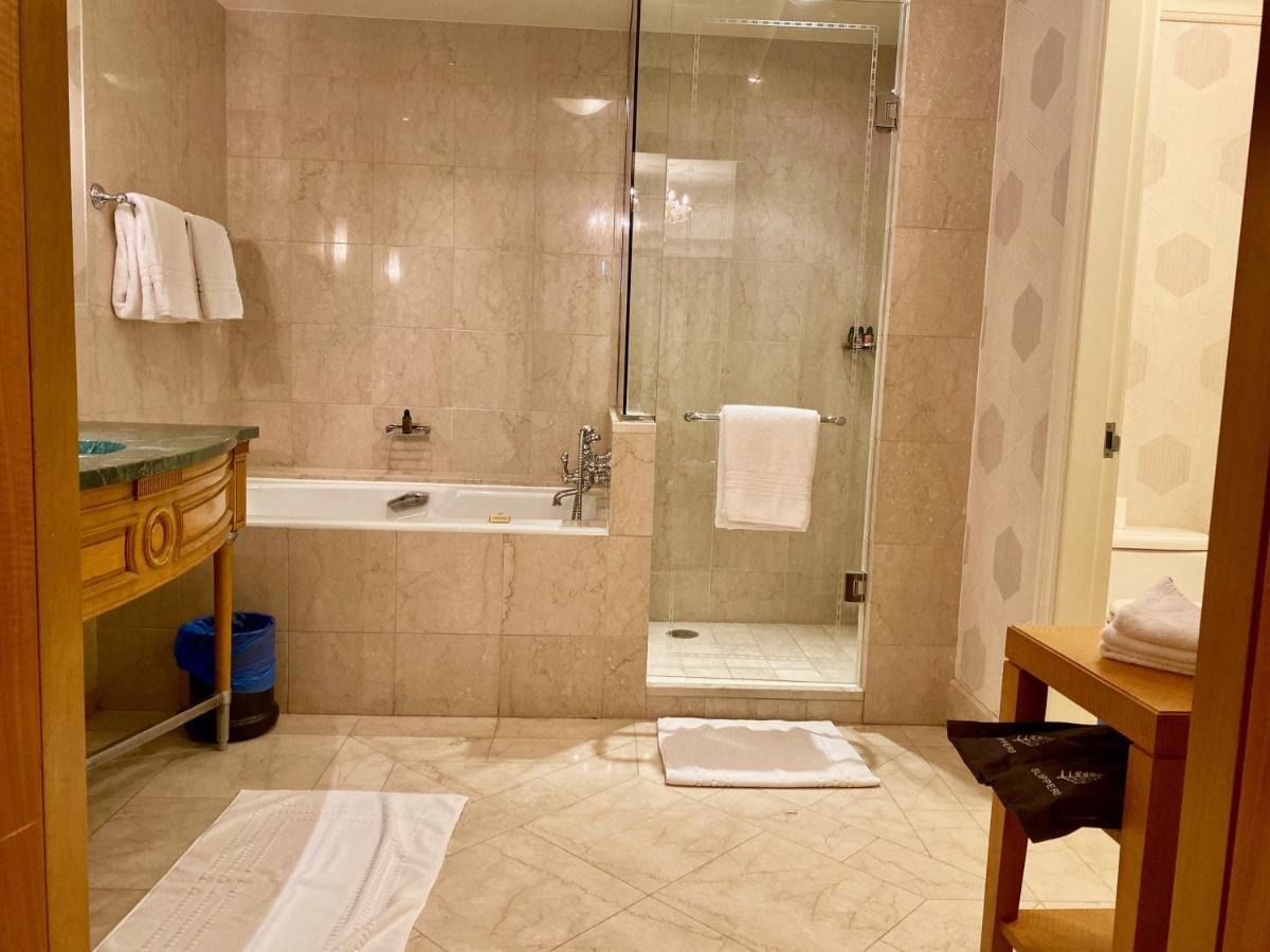Chez Haytham At Four Seasons Nile Plaza Residential Suite Kahire Dış mekan fotoğraf