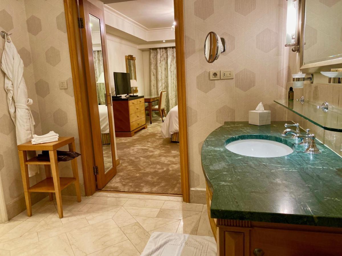 Chez Haytham At Four Seasons Nile Plaza Residential Suite Kahire Dış mekan fotoğraf